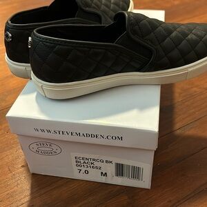 Steve Madden slip on shoes